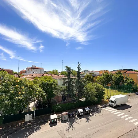 Skyline - View On Ghirlandina アパート